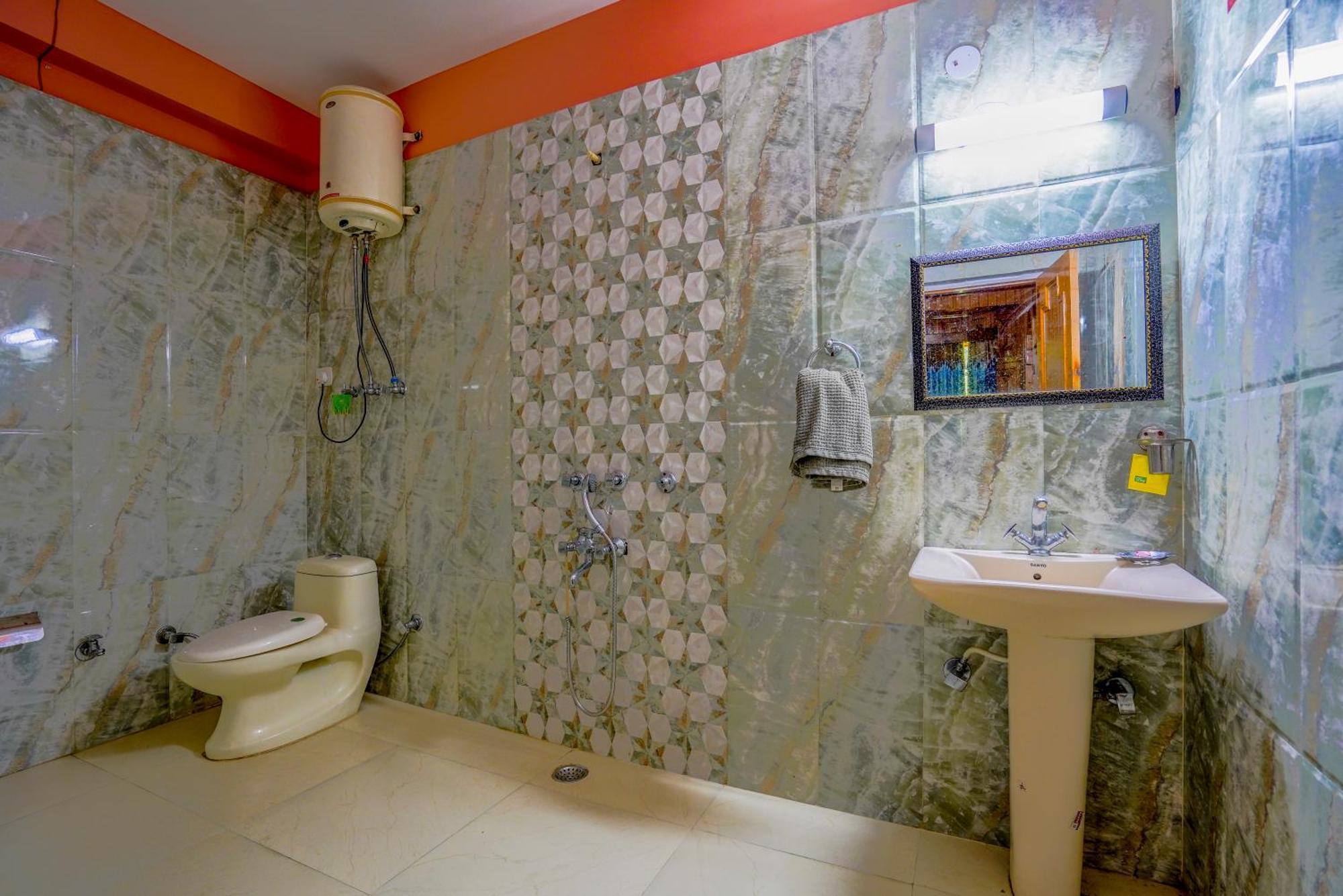 Woods Villa Cottages Manali - 1,2,3,4 Cottages & Villas Available In Manali With Scenic Mountain View מראה חיצוני תמונה