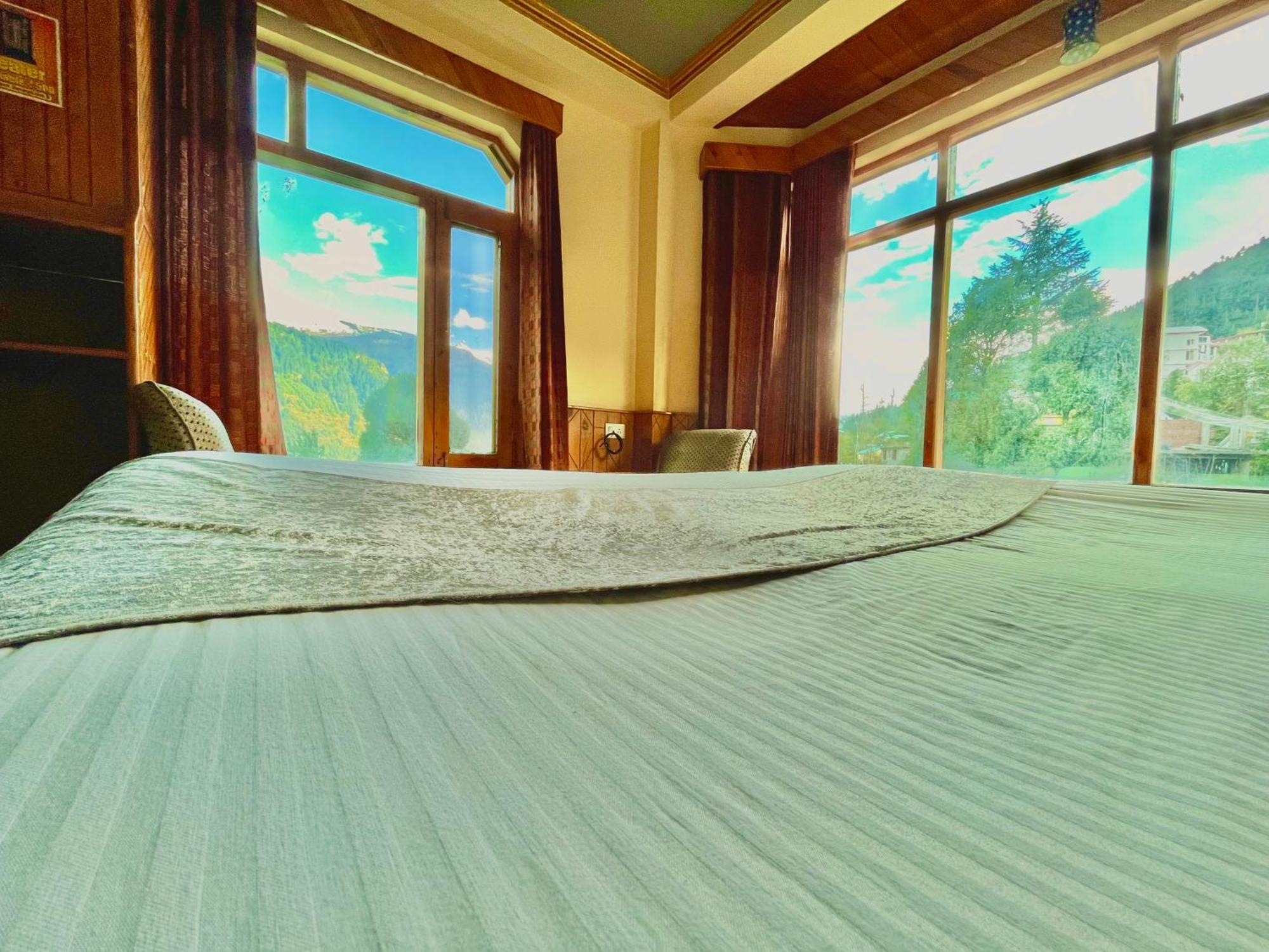 Woods Villa Cottages Manali - 1,2,3,4 Cottages & Villas Available In Manali With Scenic Mountain View מראה חיצוני תמונה