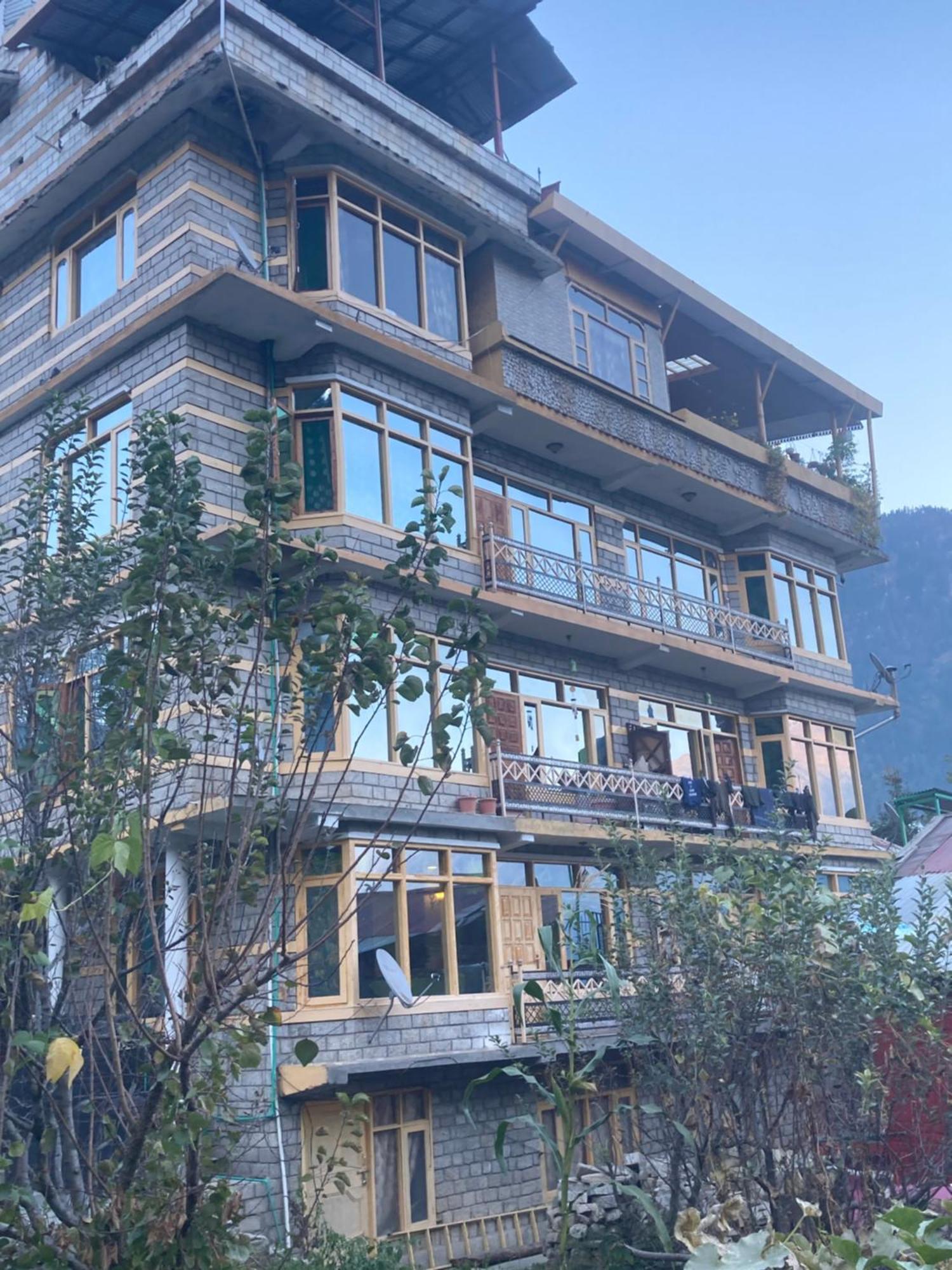 Woods Villa Cottages Manali - 1,2,3,4 Cottages & Villas Available In Manali With Scenic Mountain View מראה חיצוני תמונה