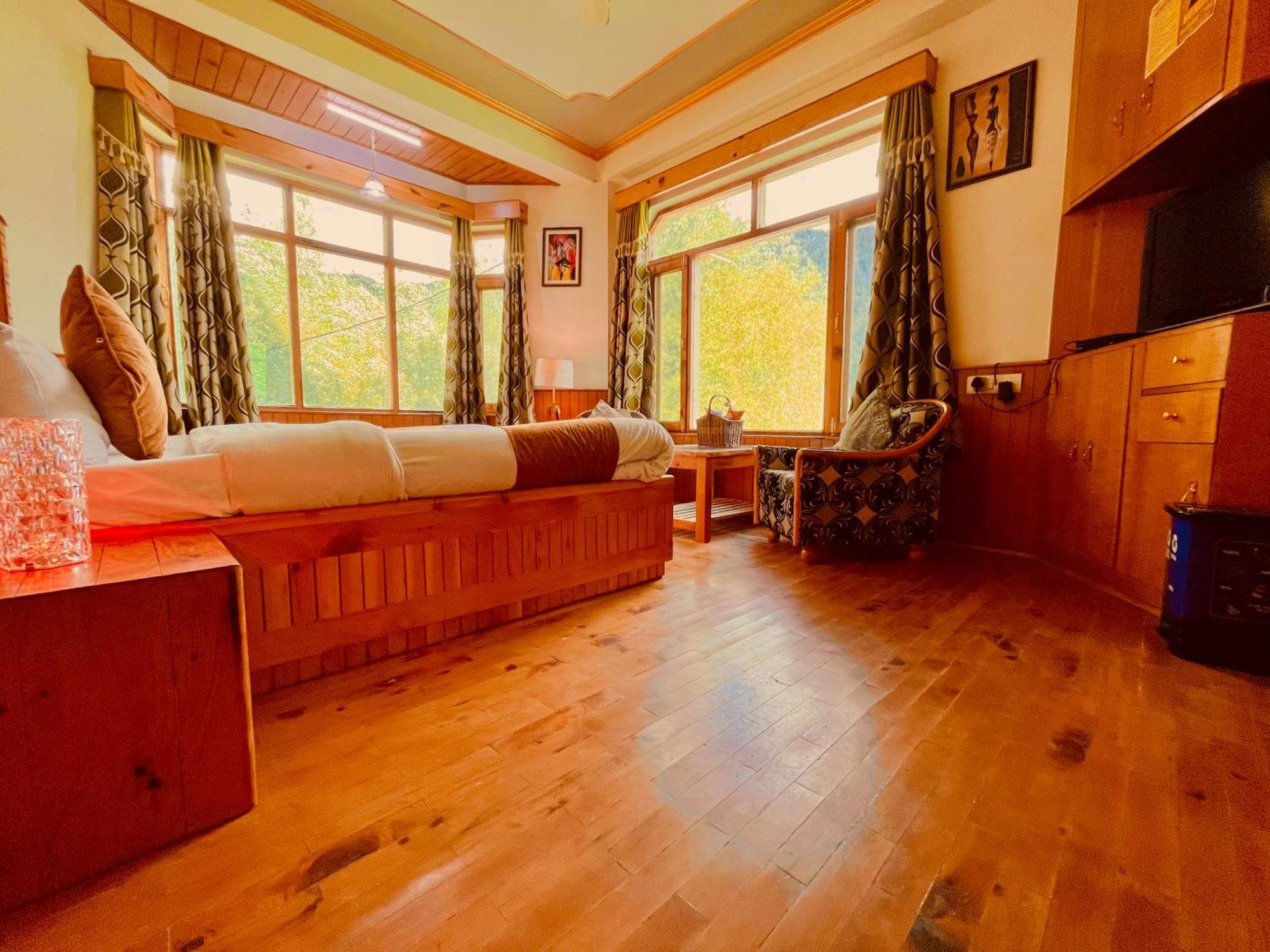 Woods Villa Cottages Manali - 1,2,3,4 Cottages & Villas Available In Manali With Scenic Mountain View מראה חיצוני תמונה